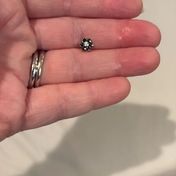 Anatometal Black Cz with pale pink cz center, 14/12g threaded - Picture 1 of 5